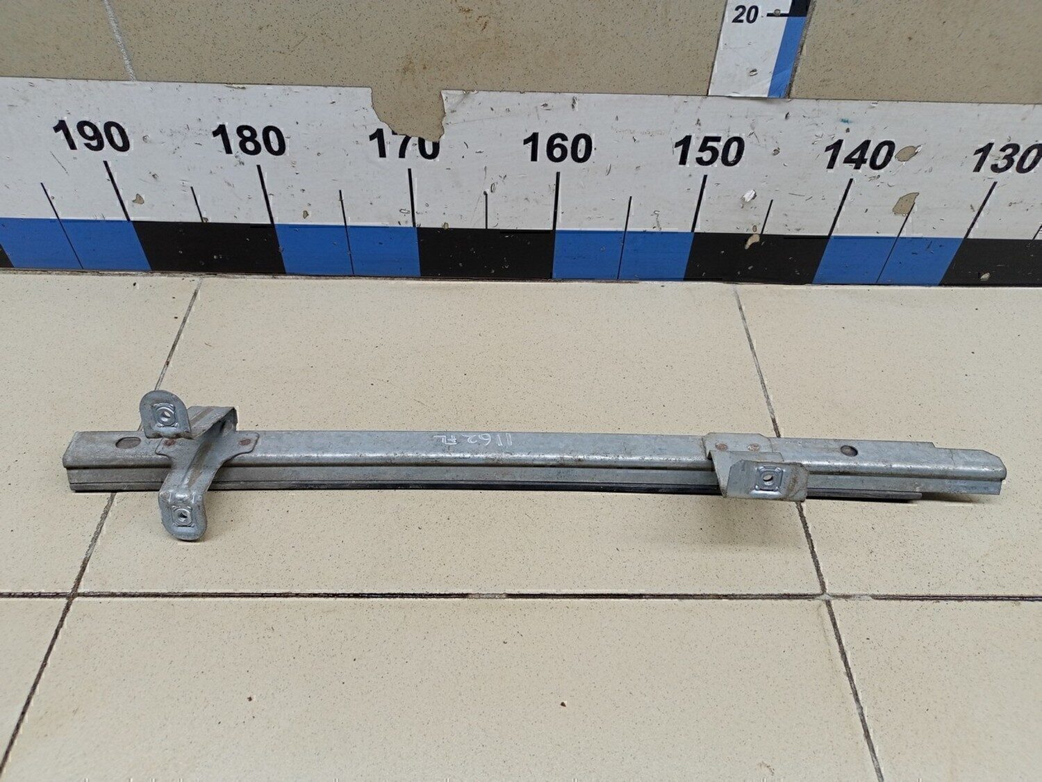 Направляющая стекла двери FORD Transit [FA] 2000-2006