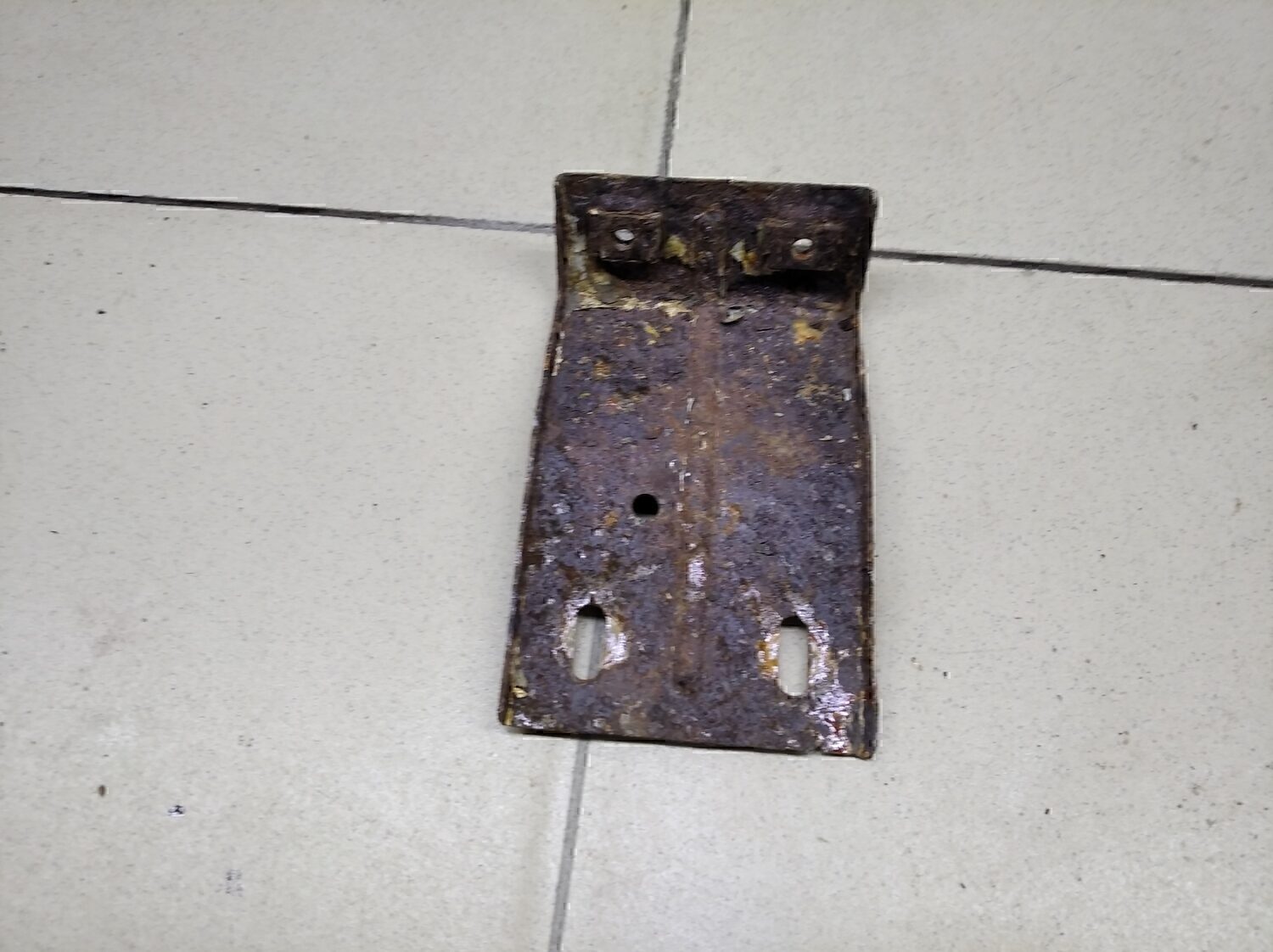 Кронштейн передней панели FORD Transit [FA] 2000-2006