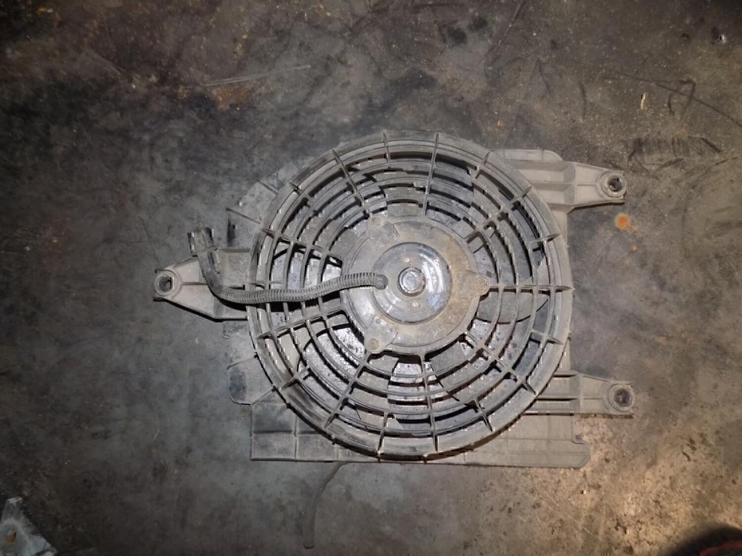 Вентилятор радиатора KIA RIO 2000-2004