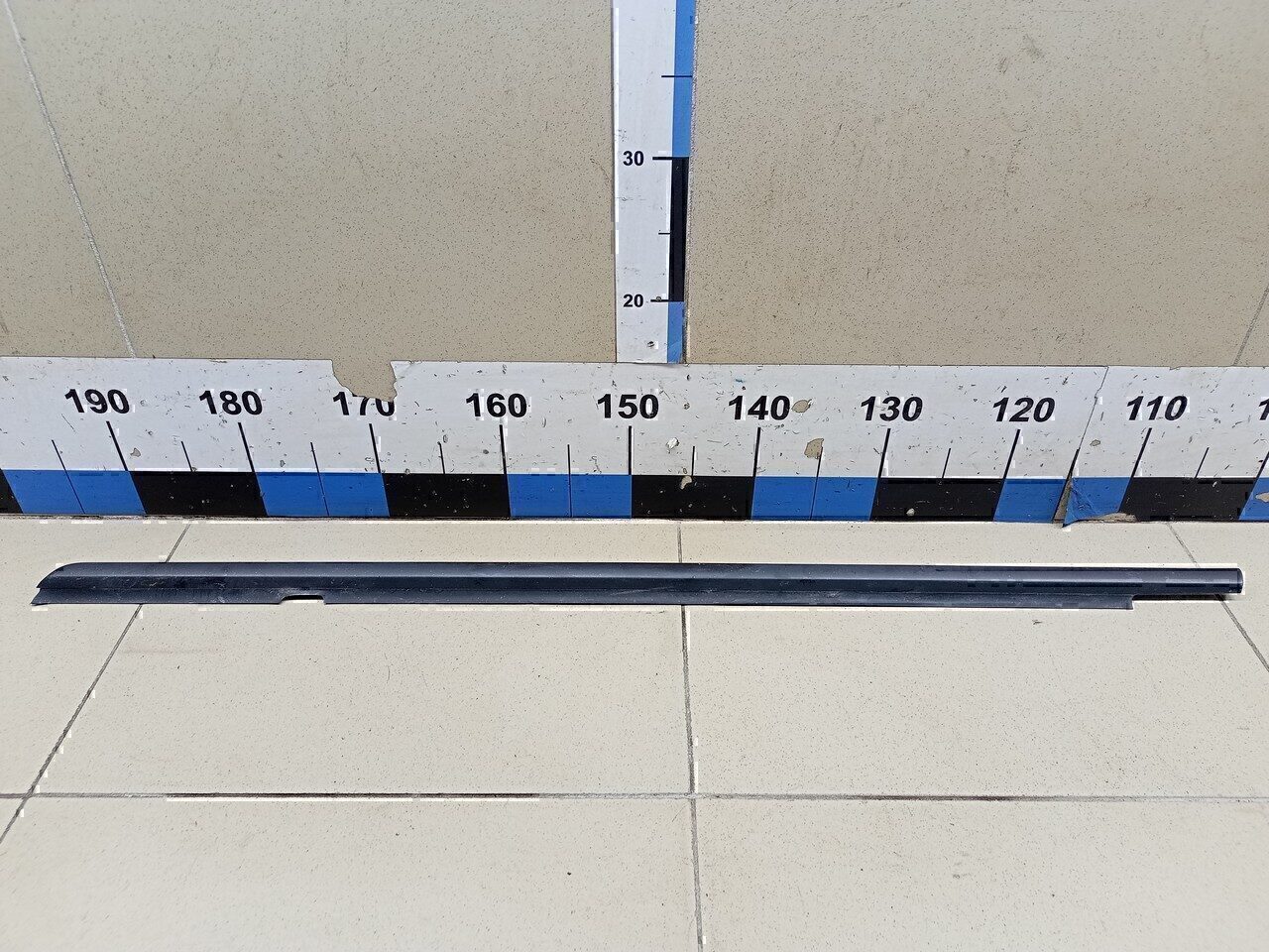 Накладка стекла заднего левого OPEL Astra H / Family 2004-2015