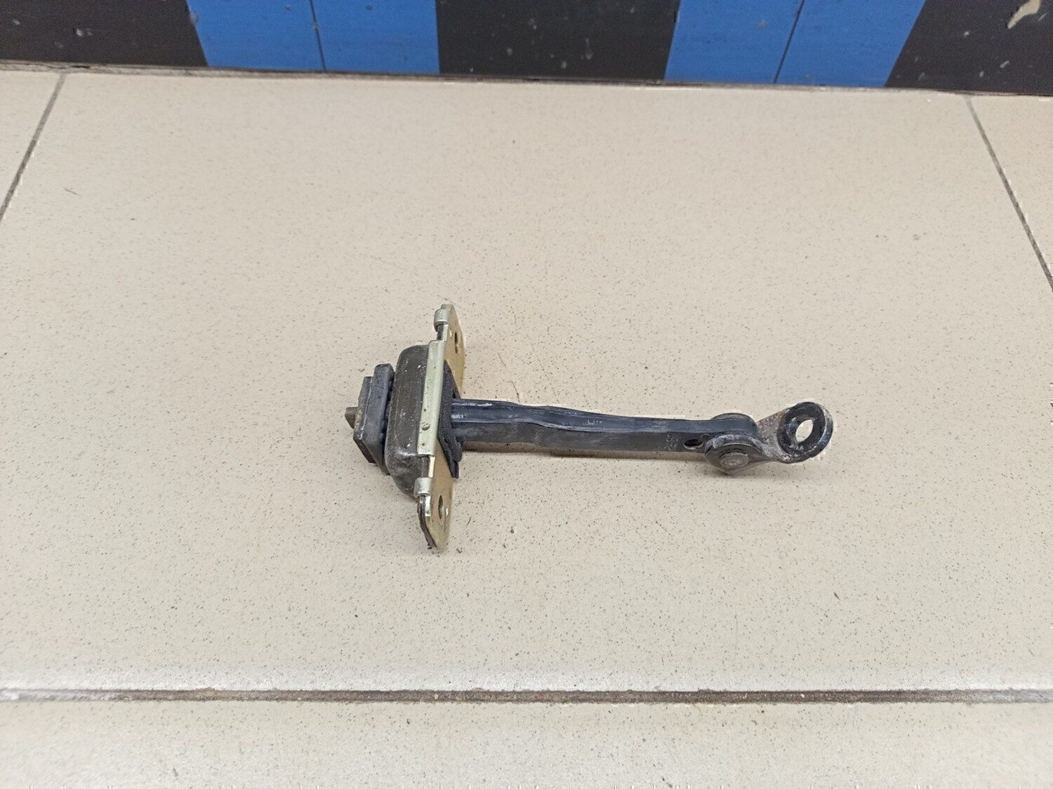 Ограничитель двери KIA RIO 2005-2011