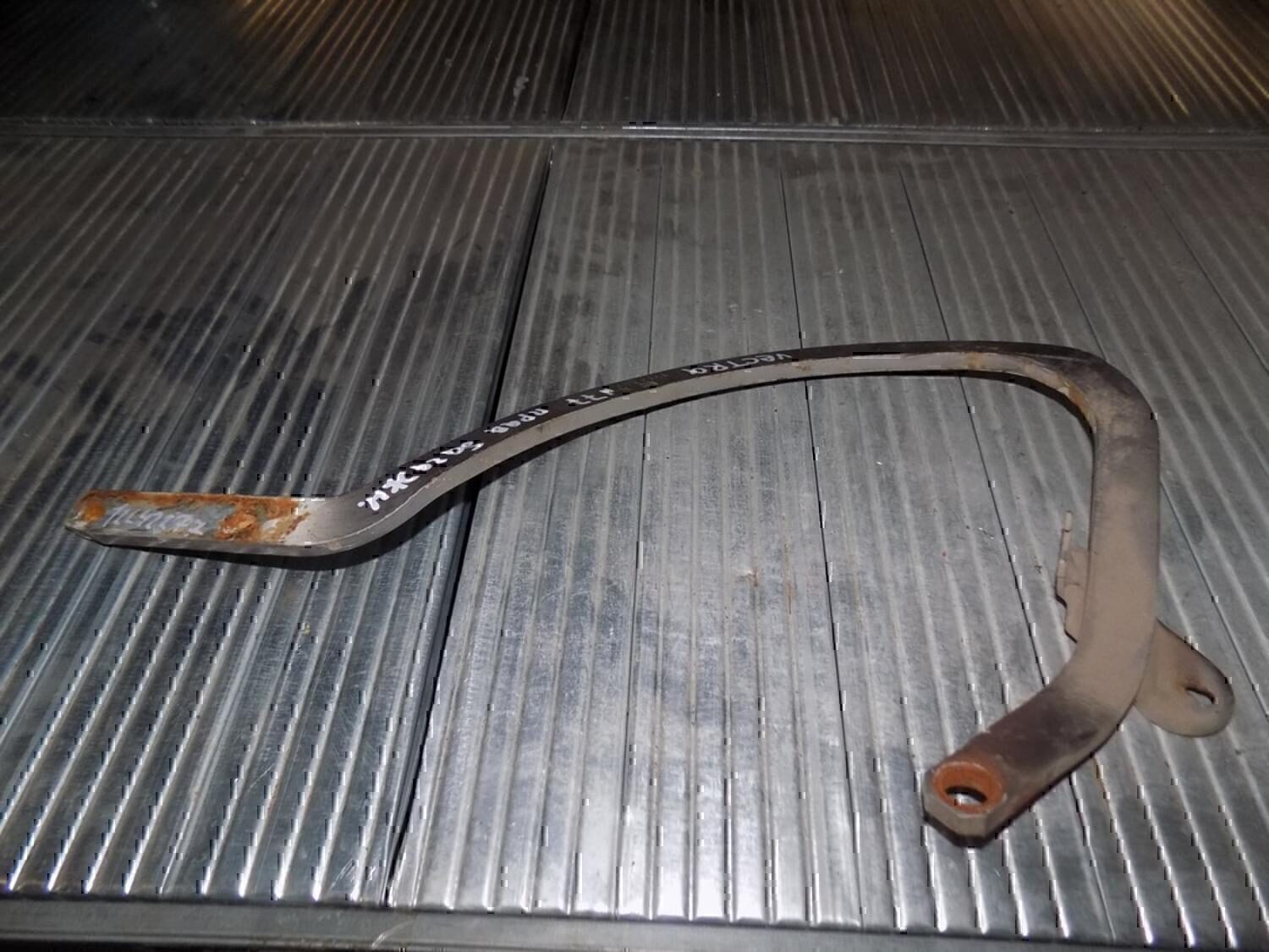 Петля крышки багажника OPEL Vectra A 1988-1995