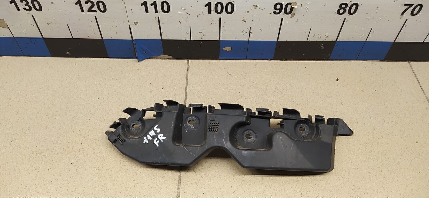 Направляющая переднего бампера правая RENAULT Duster 2012>