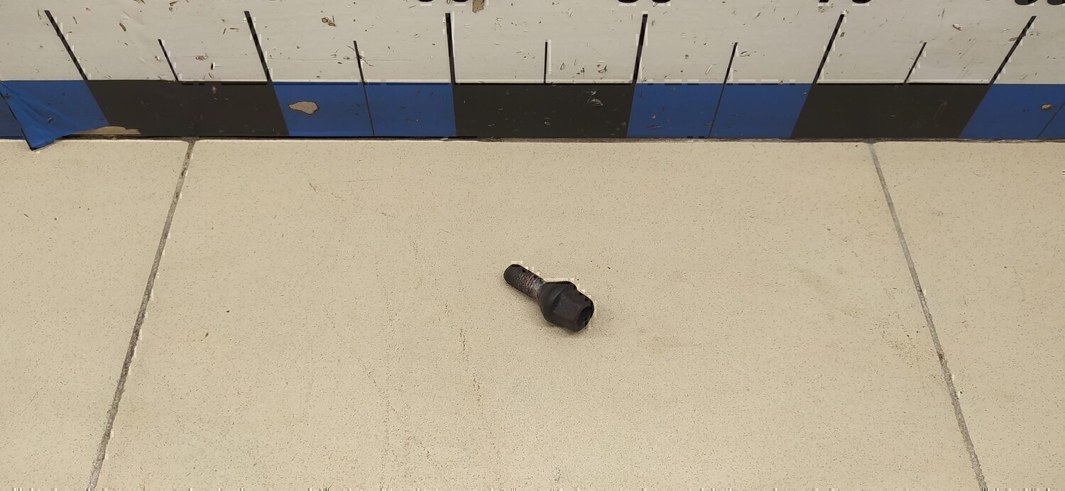 Болт колесный NISSAN Qashqai (J11) 2014>