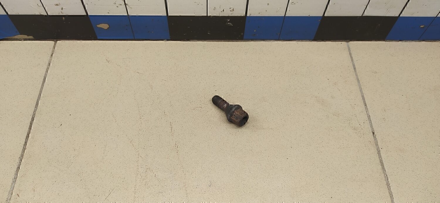 Болт колесный NISSAN Qashqai (J11) 2014>