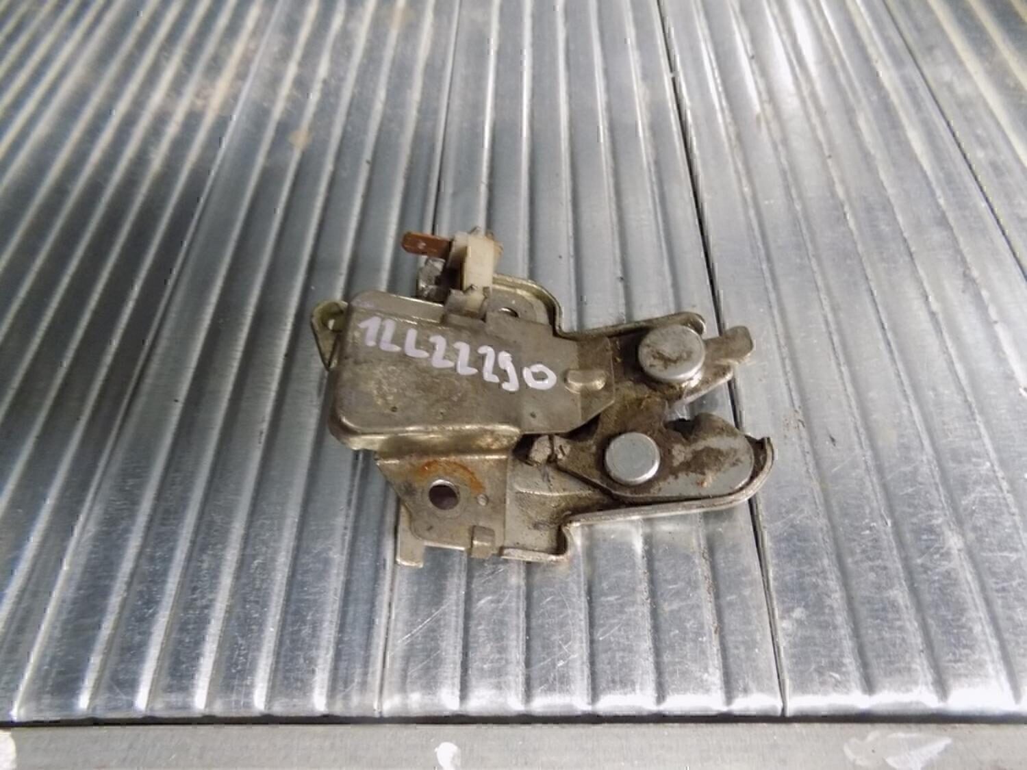 Замок багажника Chevrolet Lanos 2004-2010