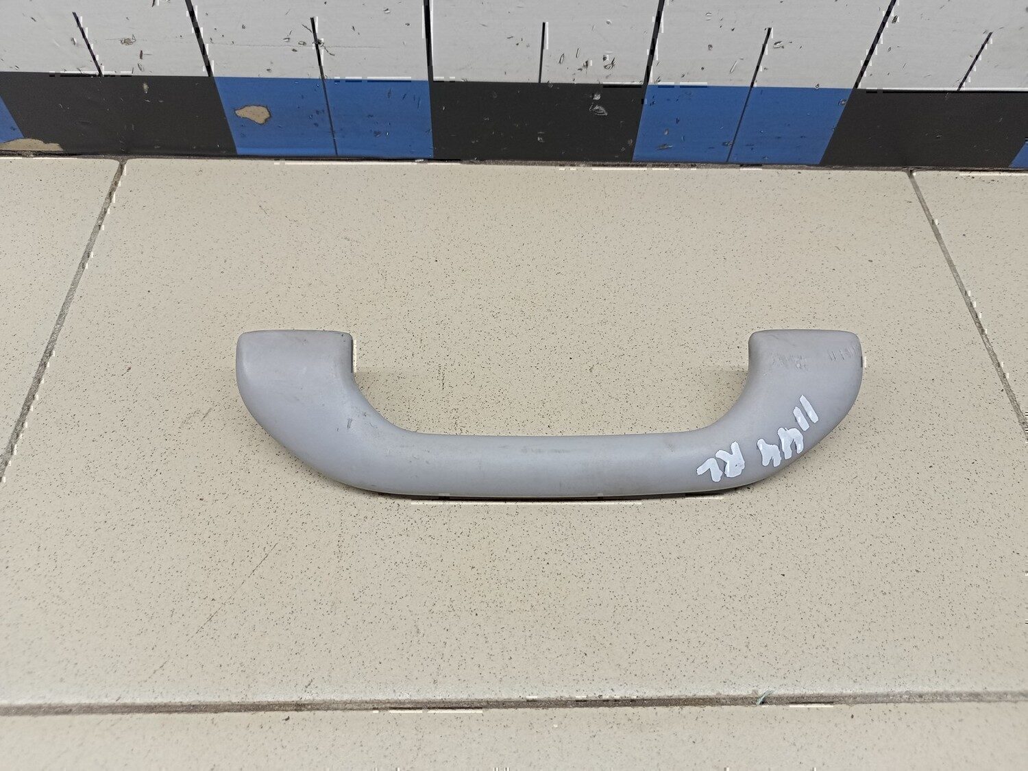 Ручка внутренняя потолочная MITSUBISHI Lancer (CS/Classic) 2003-2006