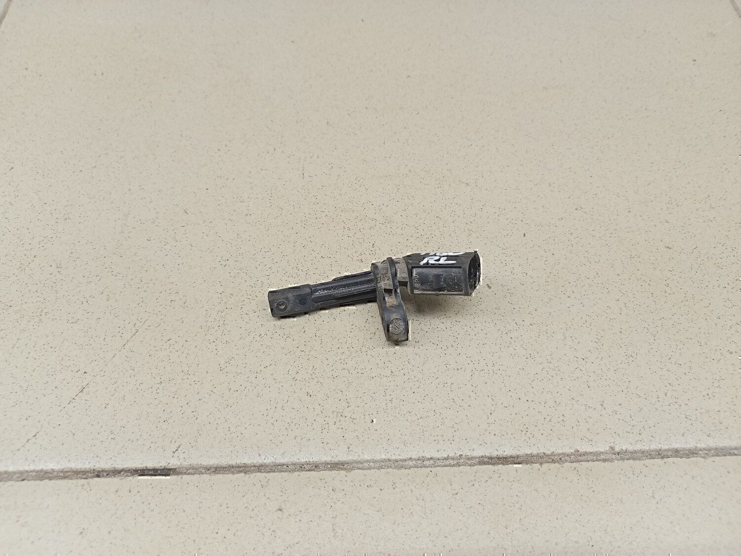 Датчик ABS задний левый Audi Passat [B6] 2005-2010