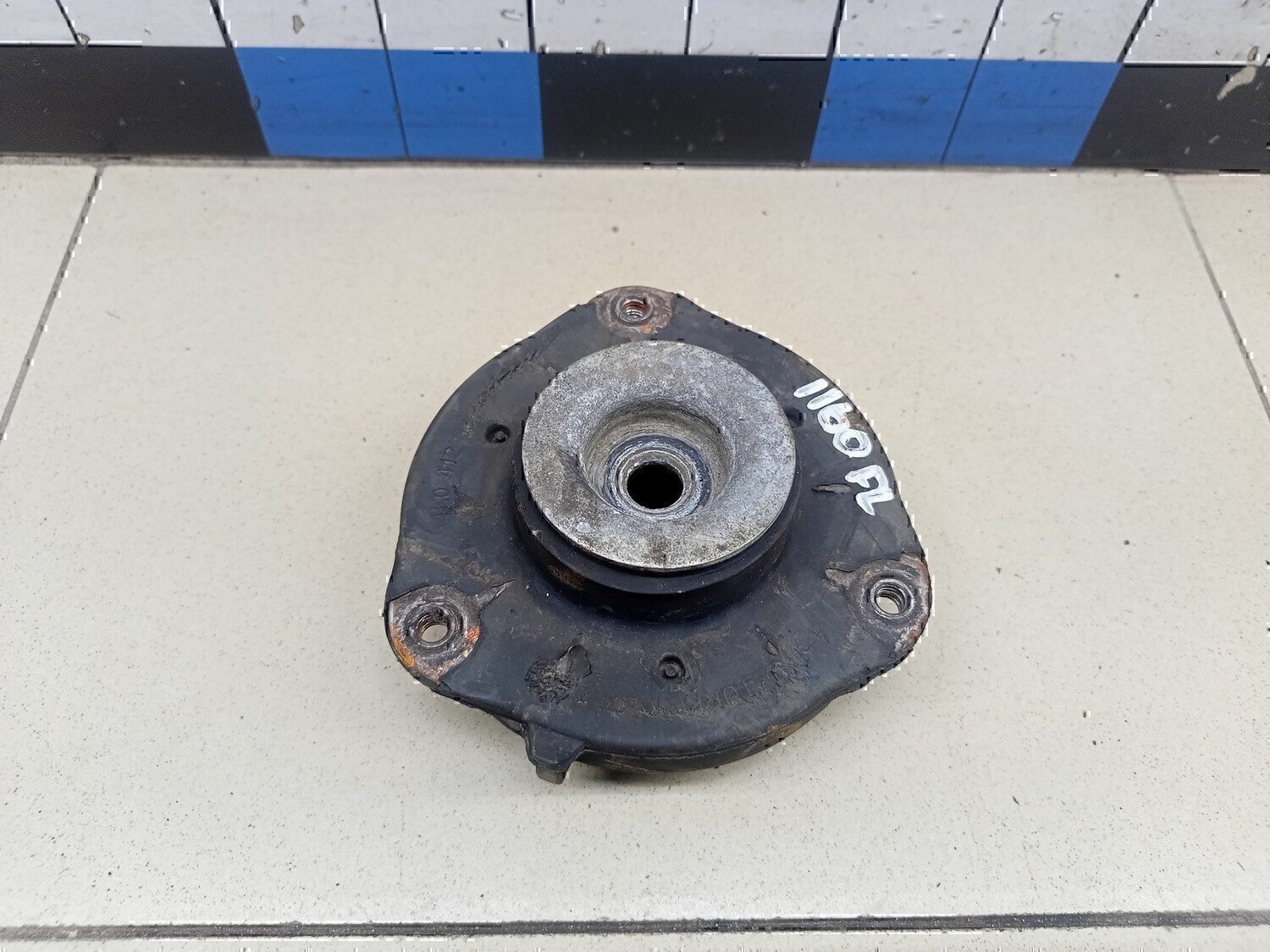 Опора переднего амортизатора Audi Passat [B6] 2005-2010