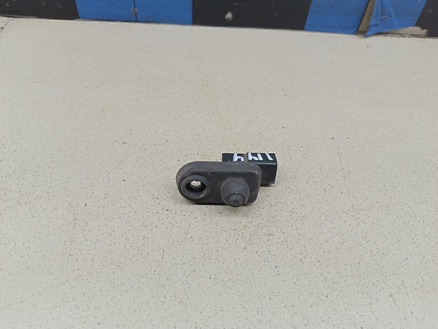 Выключатель концевой MITSUBISHI Lancer (CS/Classic) 2003-2006