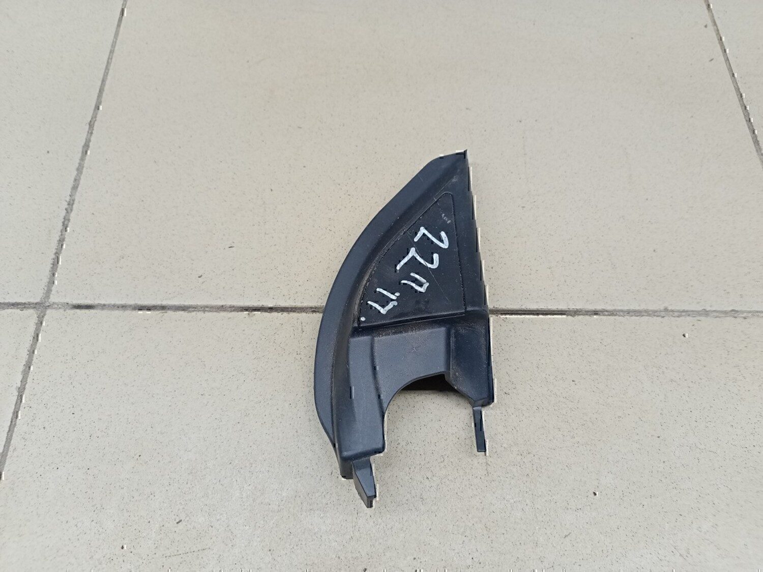 Крышка зеркала внутренняя правая MITSUBISHI Lancer (CS/Classic) 2003-2006