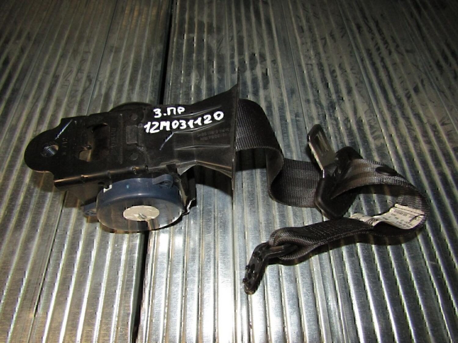 Ремень безопасности VW Polo (Sed RUS) 2011>