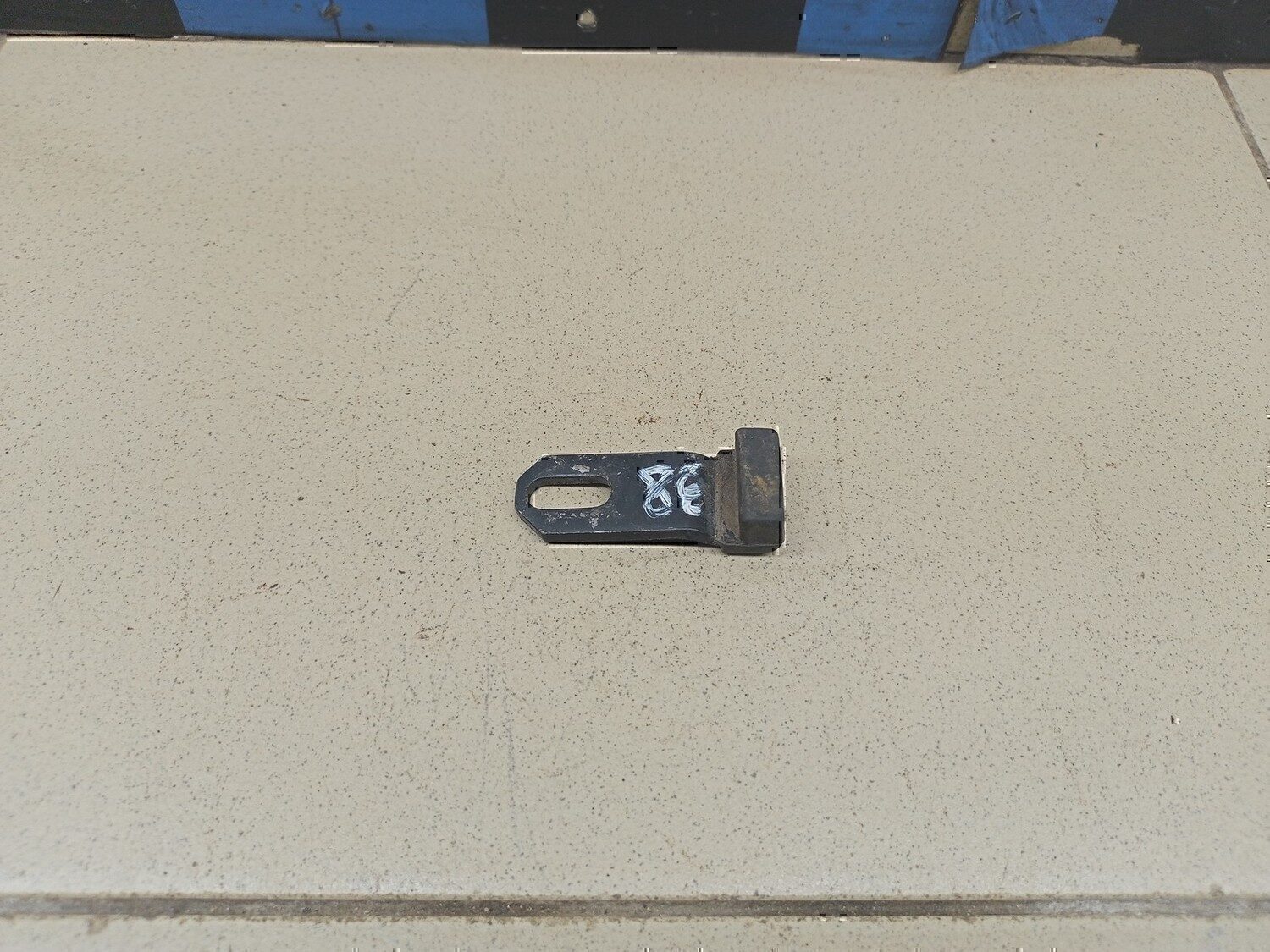 отбойник Audi 80/90 [B3] 1986-1991