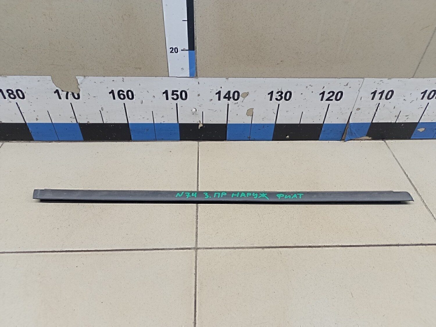 Накладка стекла заднего правого FIAT Albea 2002-2012