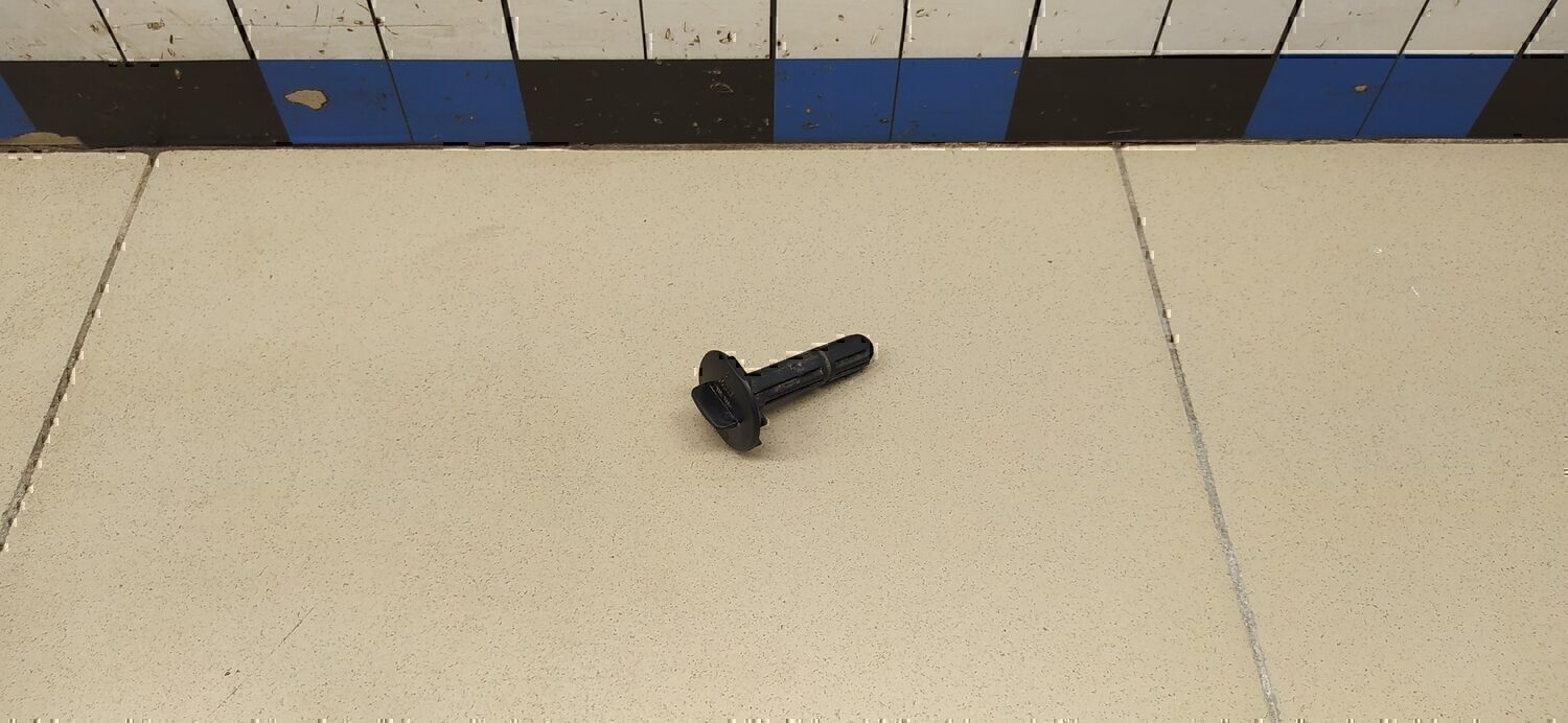 Кронштейн радиатора левый RENAULT Duster 2012>