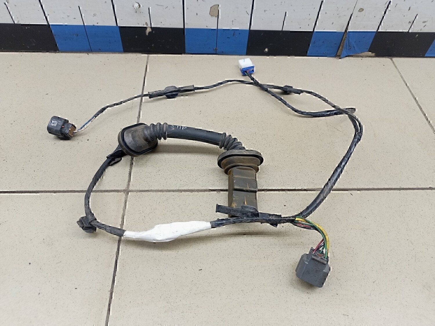 Проводка (коса) MITSUBISHI Lancer Cedia 2000-2003