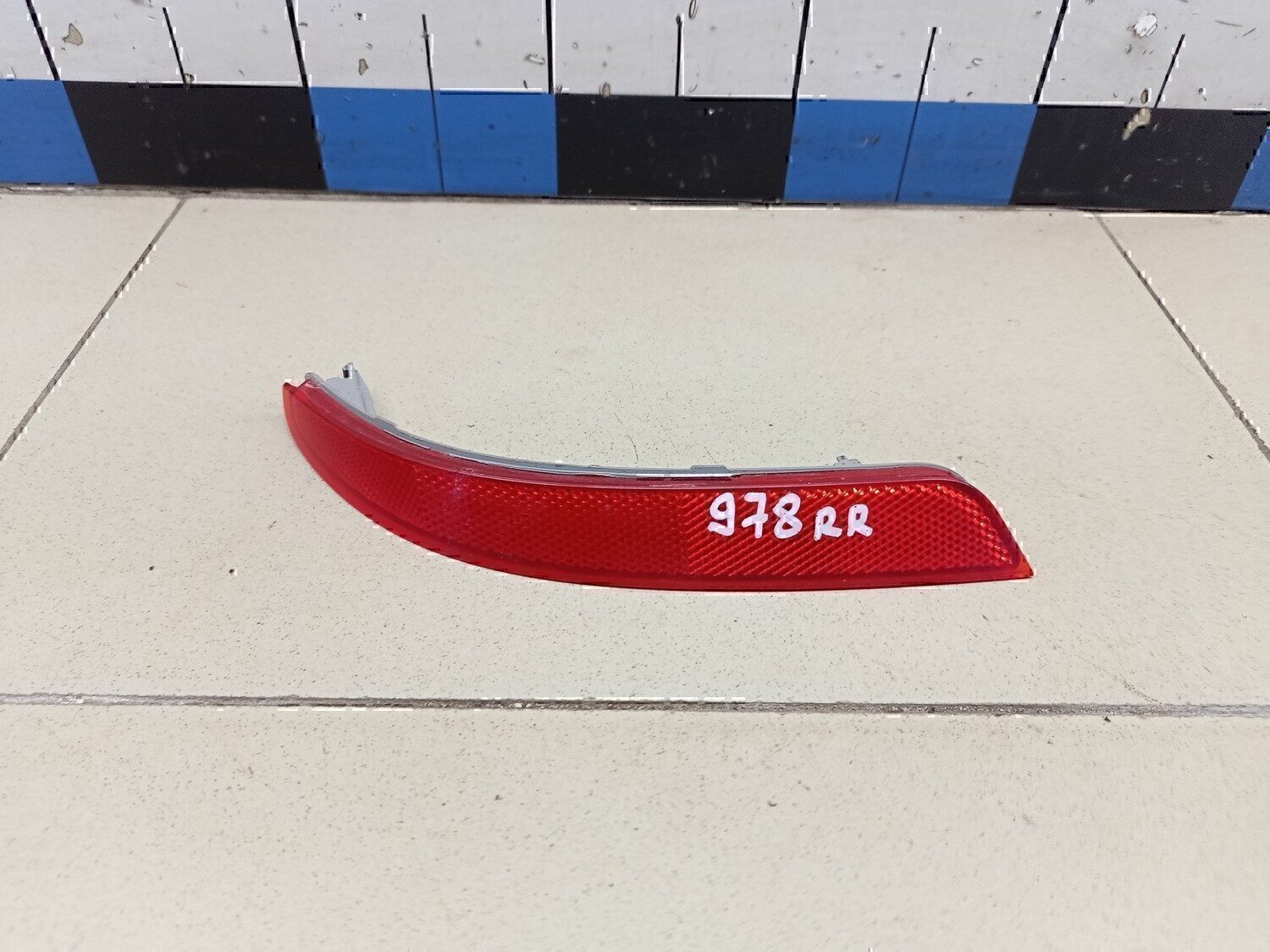 Отражатель в бампер задний правый NISSAN Almera (G15) 2013>