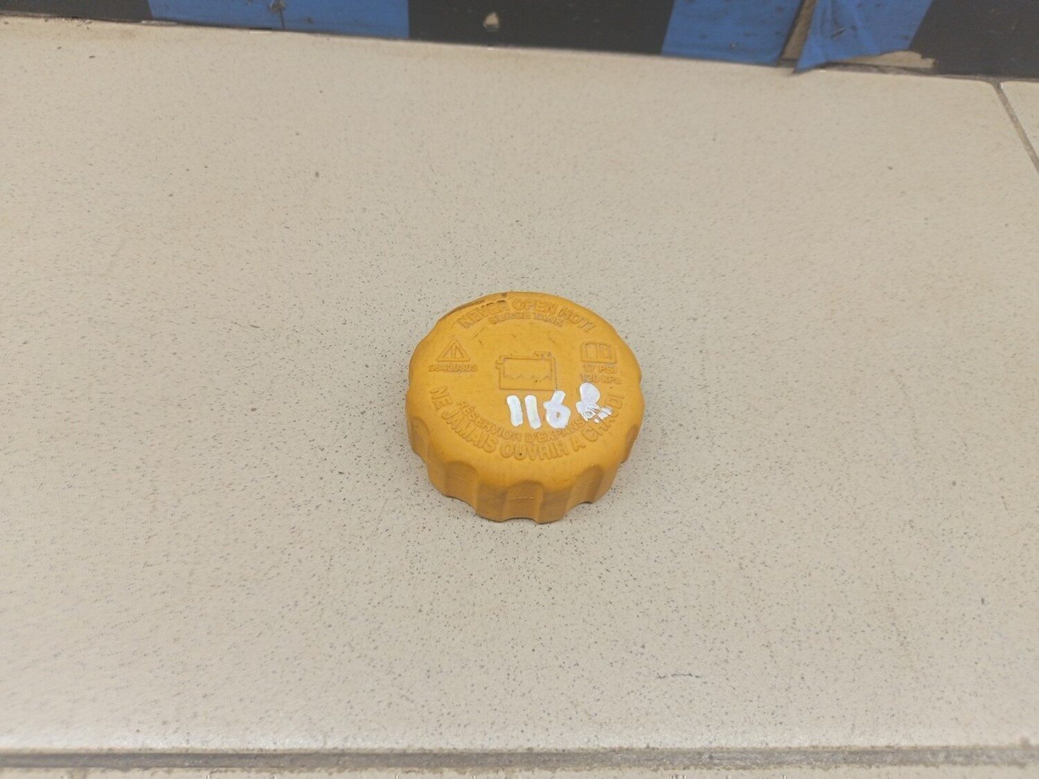 Крышка расширительного бачка Chevrolet Aveo (T200) 2003-2008