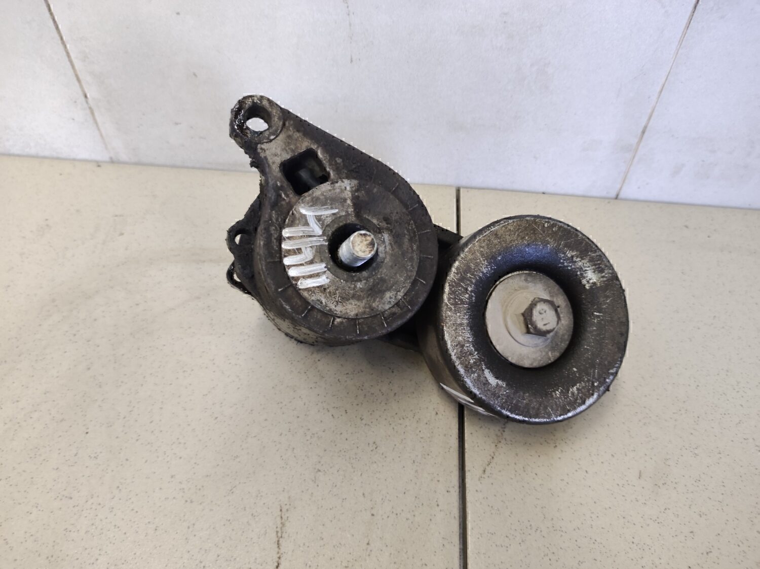 Ролик-натяжитель ремня ГРМ MITSUBISHI Outlander (CU) 2003-2009