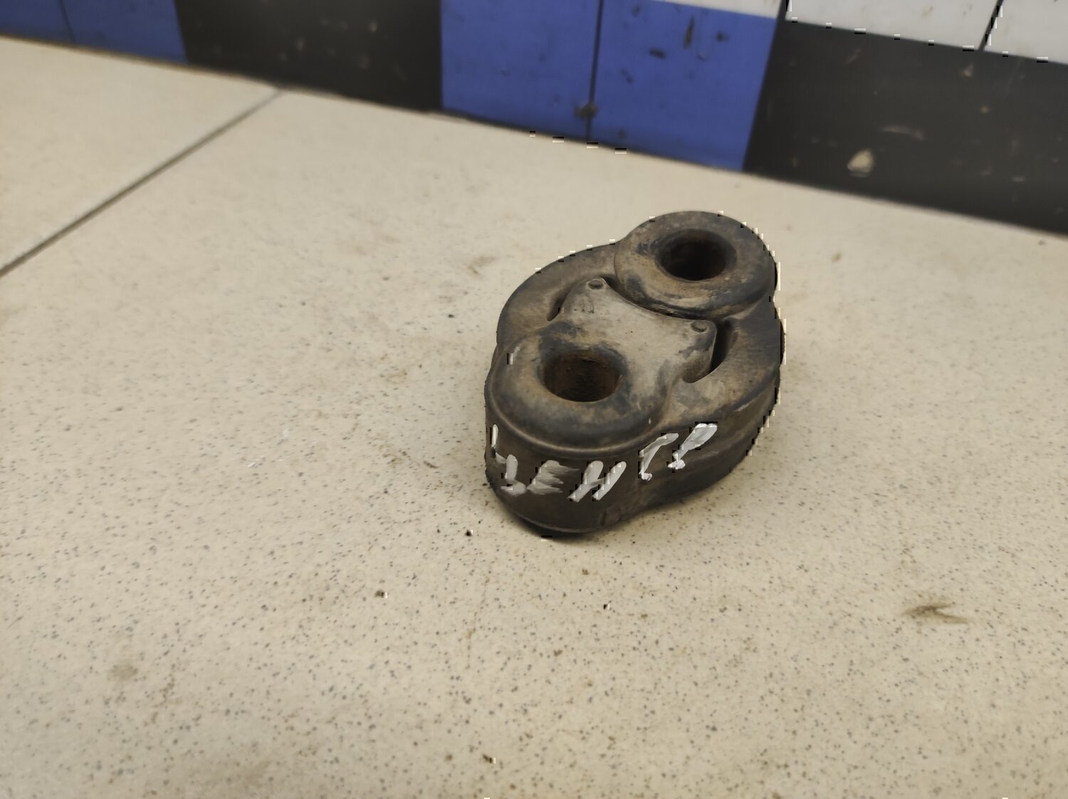 Резинка подвеса глушителя MITSUBISHI Outlander (CU) 2003-2009