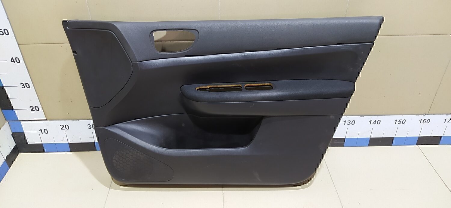 Обшивка двери передней правой PEUGEOT 307 2001-2007