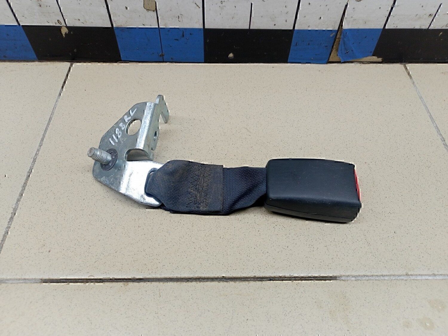 Ответная часть ремня безопасности NISSAN Qashqai (J11) 2014>