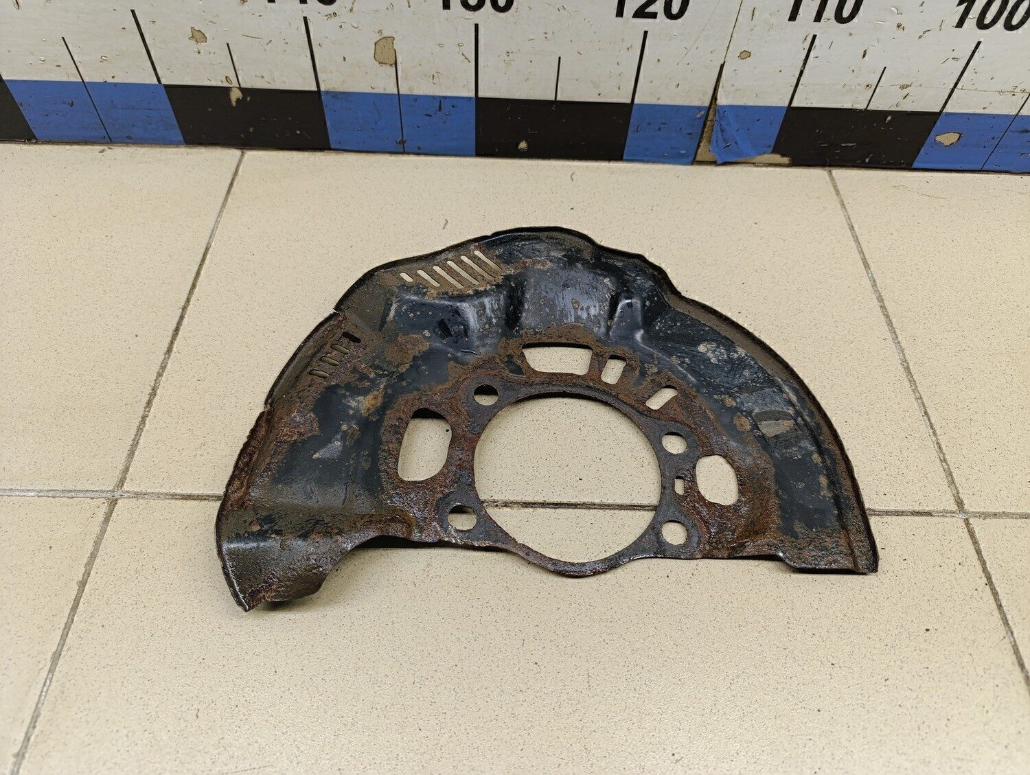 Пыльник тормозного диска TOYOTA Corolla E15 2006-2013