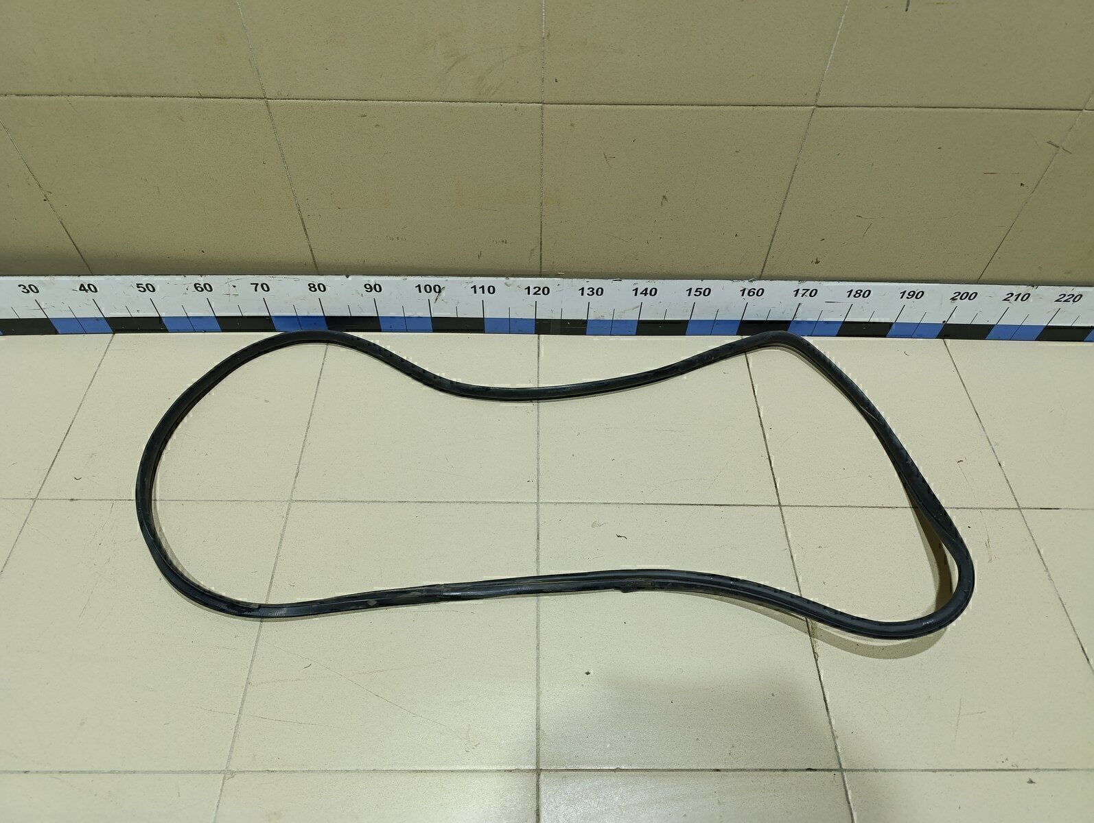 Уплотнитель двери KIA Sportage 2010-2015