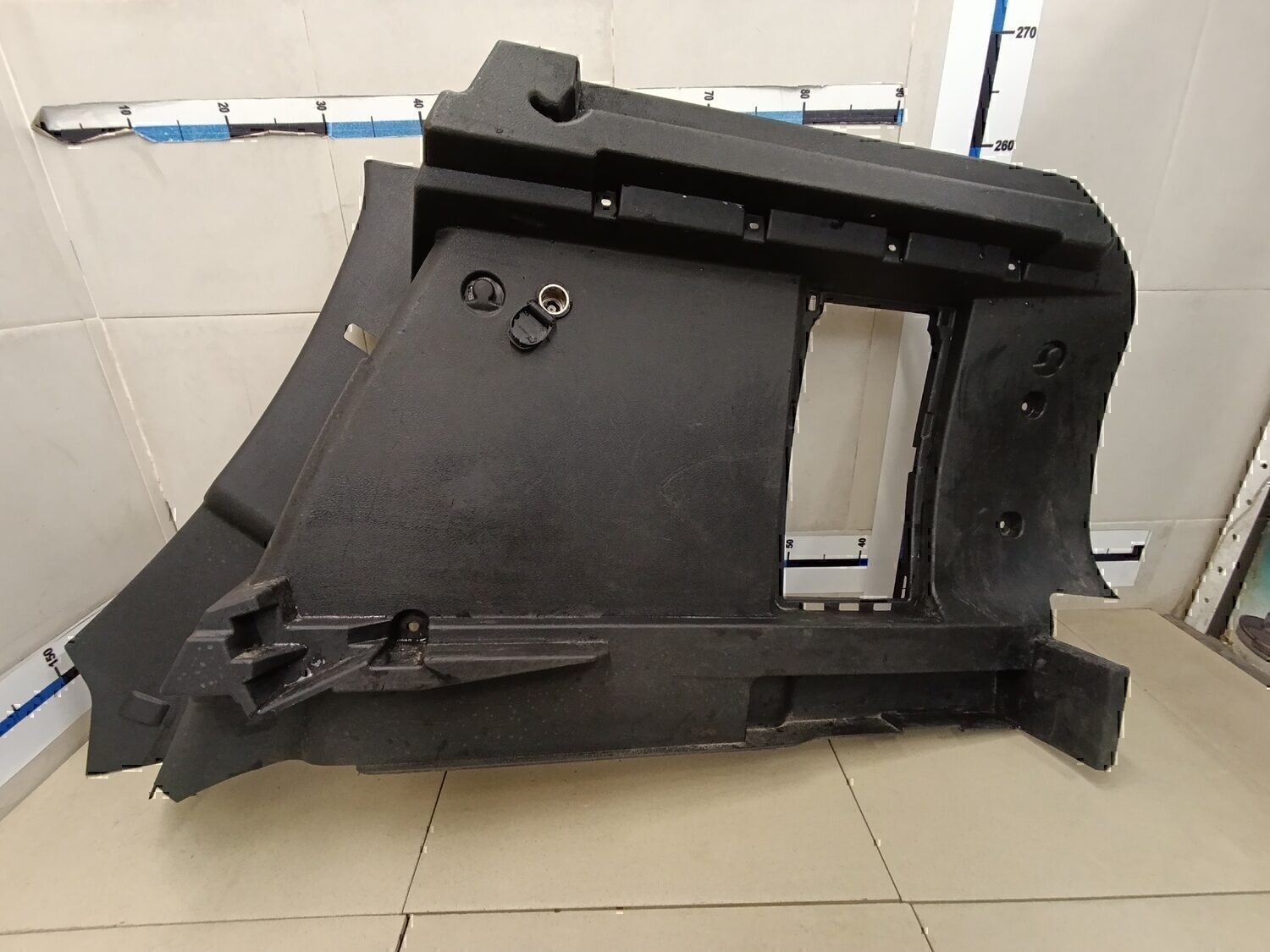 Обшивка багажника VAZ LADA X-RAY 2016>