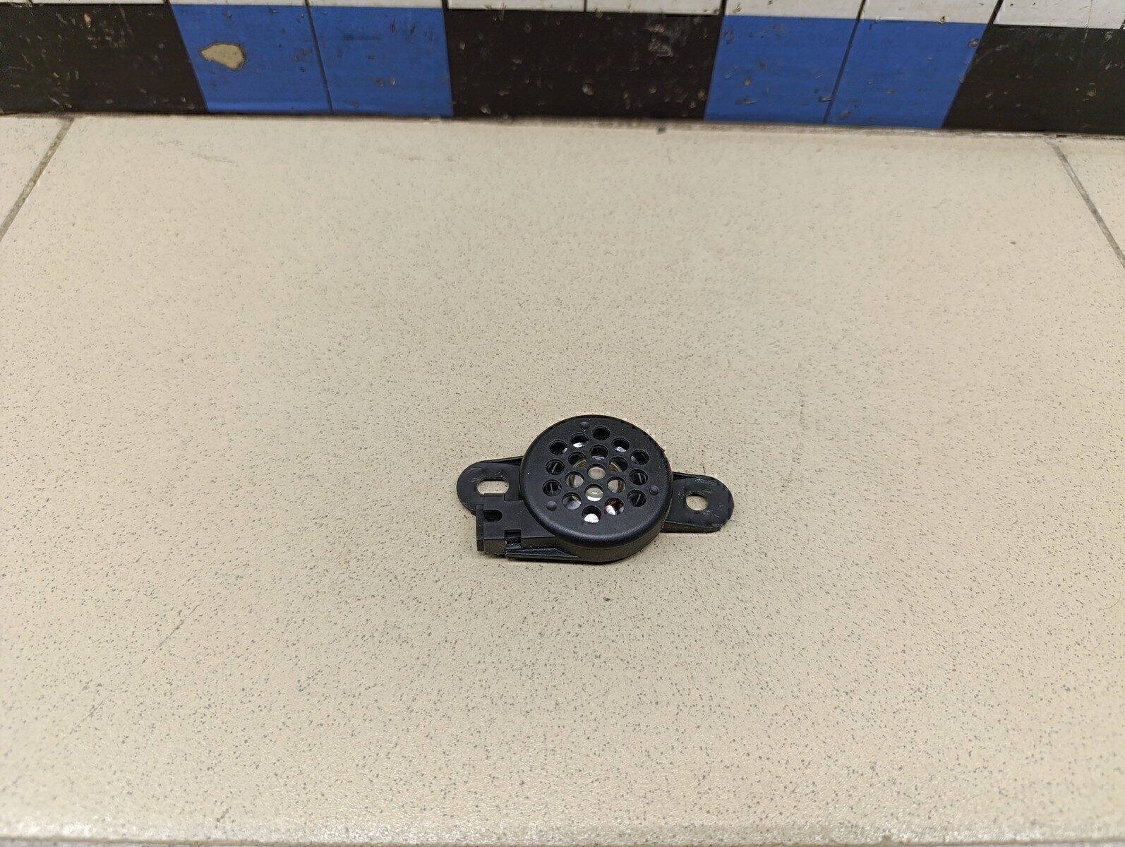 Динамик Audi A6 [C5] 1997-2004