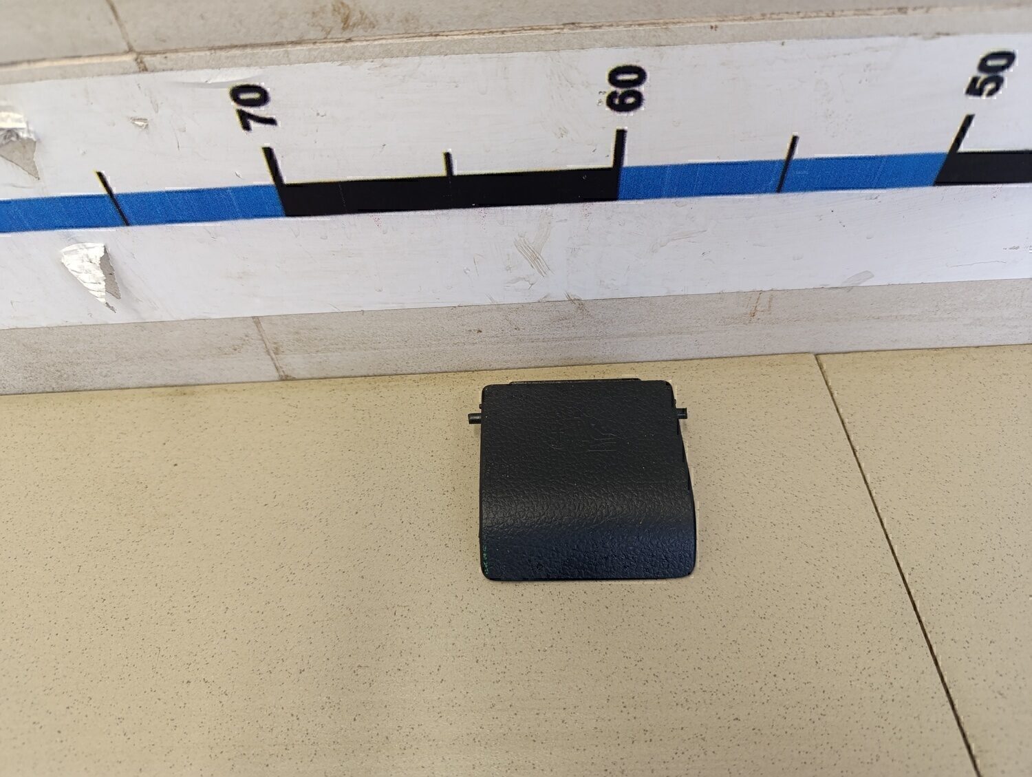 Заглушка VW Polo (Sed RUS) 2011>