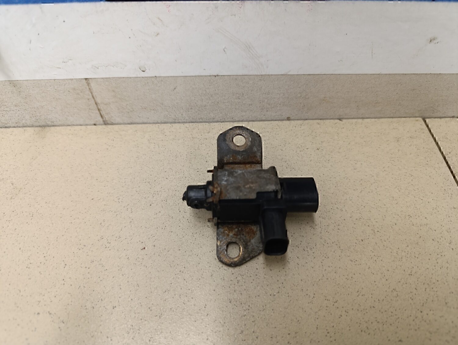 Клапан электромагнитный MAZDA Mazda 6 (GG) 2002-2007