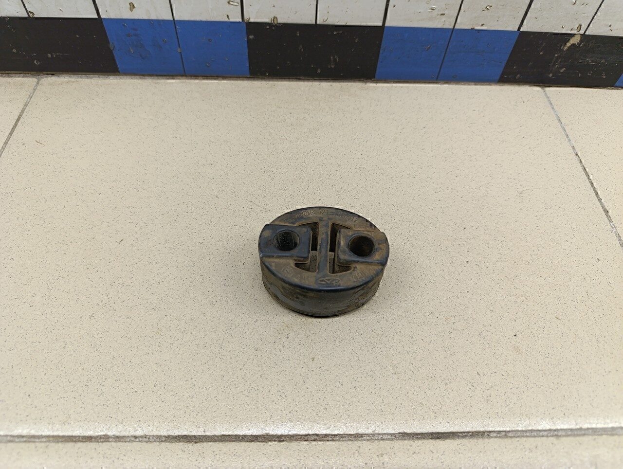 Резинка подвеса глушителя Chery Tiggo 4 (T17) 2017>