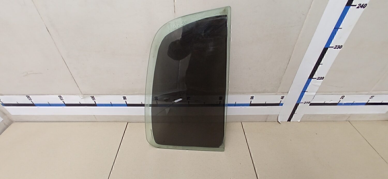 Стекло двери задней левой (форточка) RENAULT Sandero 2009-2014