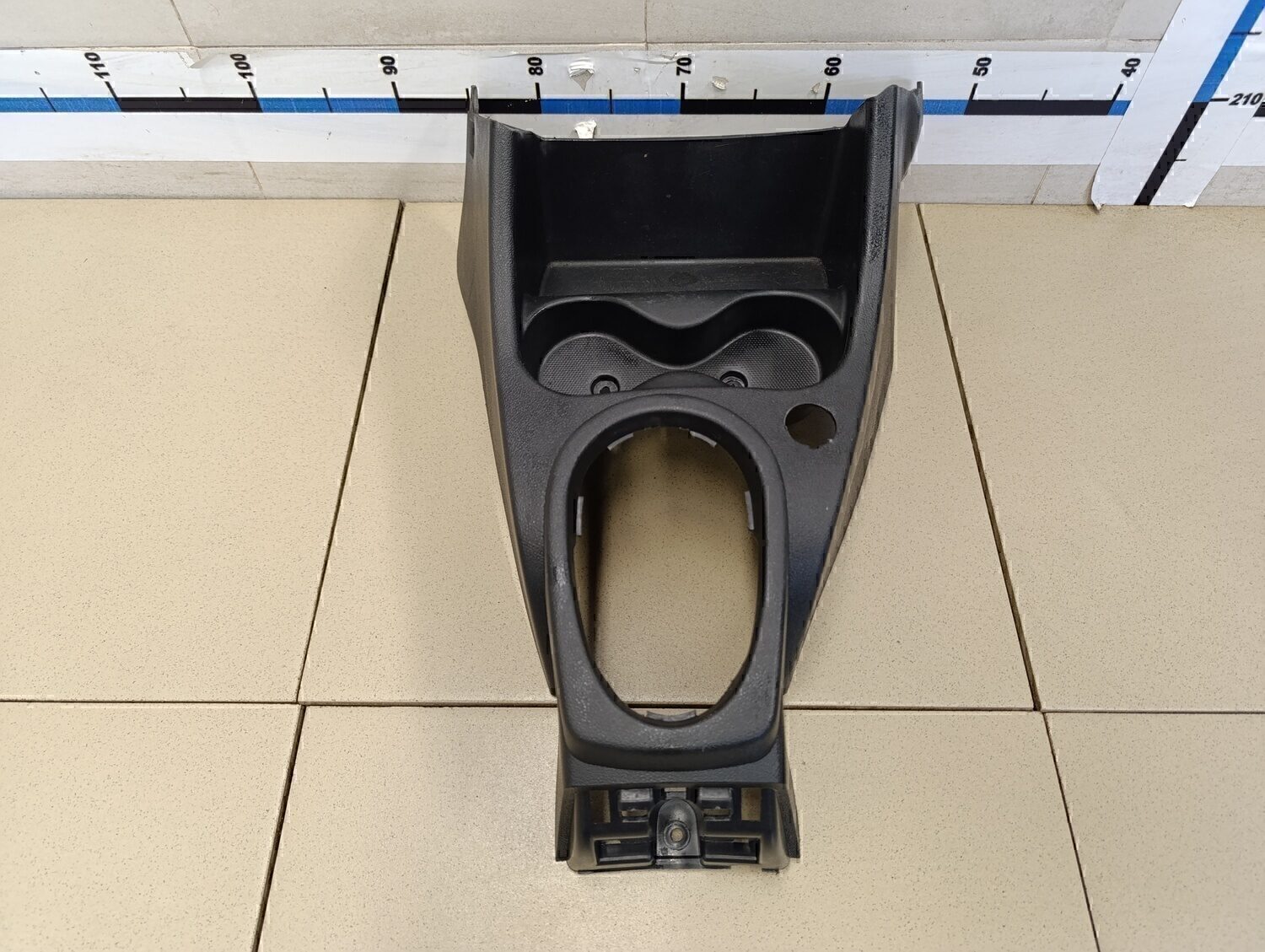 Консоль RENAULT Logan 2005-2014