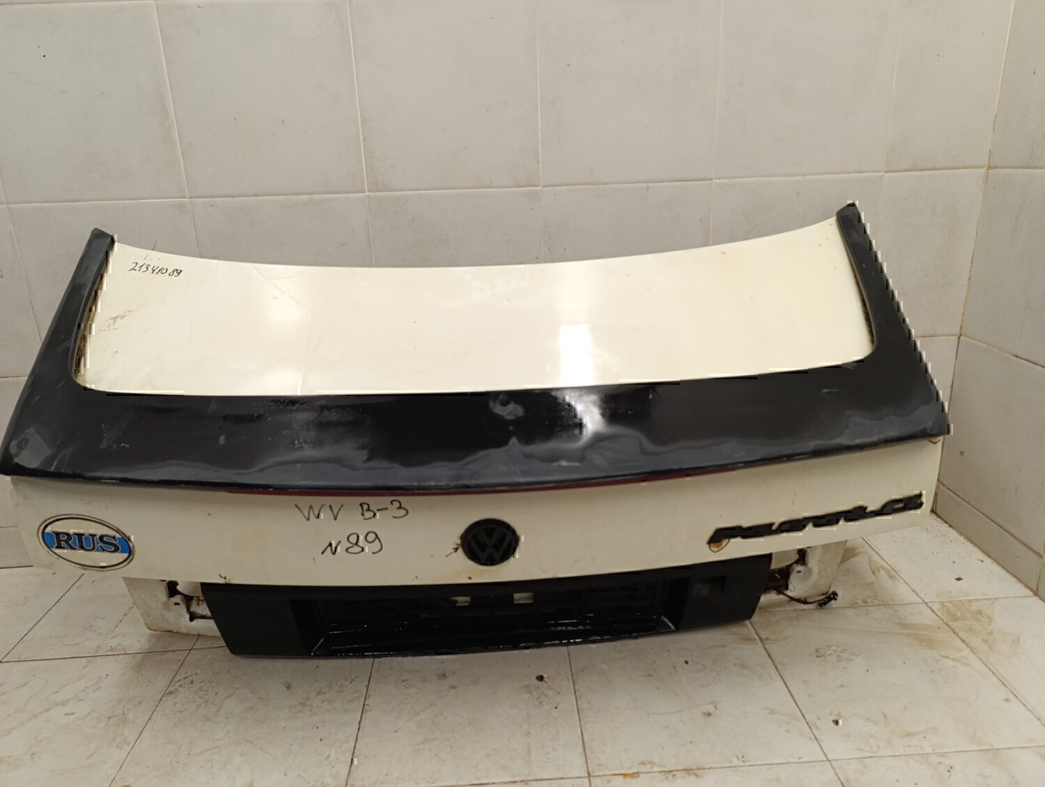 Крышка багажника VW Passat [B3] 1988-1993