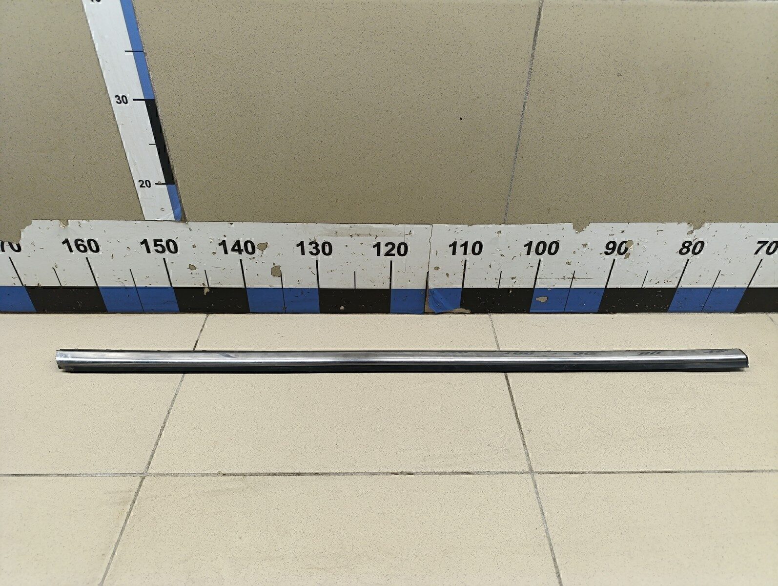 Накладка стекла переднего правого Chery Tiggo 8 Pro (T1A) 2021>