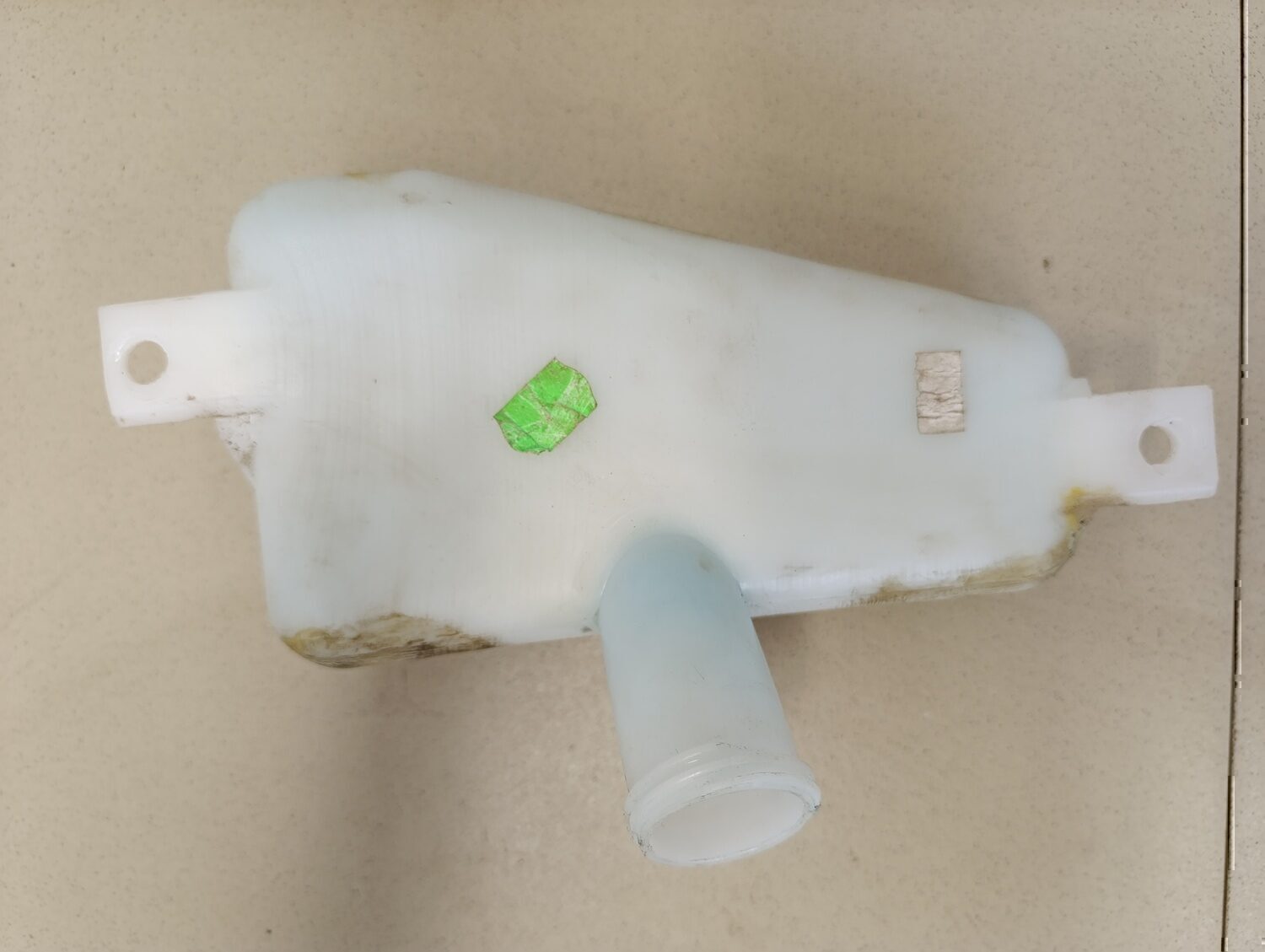 Бачок омывателя заднего стекла VAZ Chevrolet NIVA