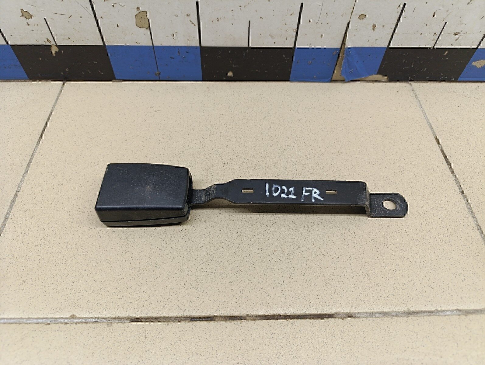 Ответная часть ремня безопасности SKODA Fabia 2007-2015