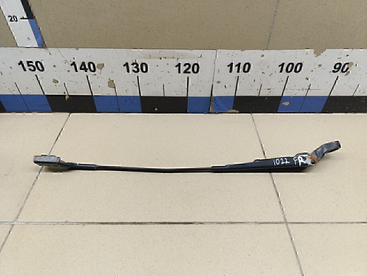 Поводок стеклоочистителя передний правый SKODA Fabia 2007-2015