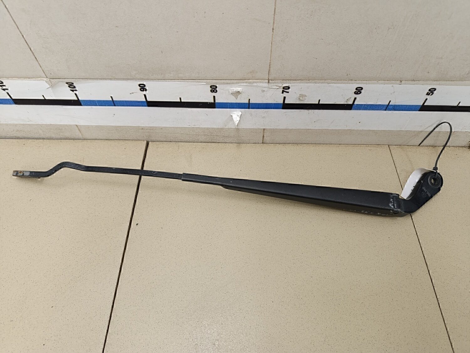 Поводок стеклоочистителя передний правый Chrysler Voyager/Caravan (RG) 2001-2008