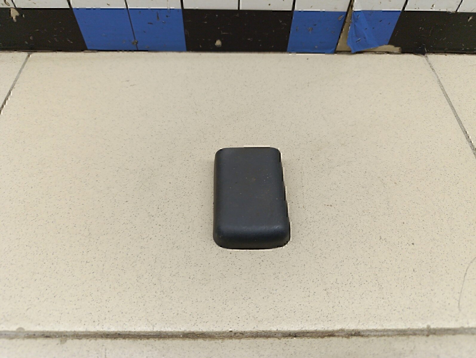 Крышка кронштейна сиденья Chevrolet Epica 2006-2012