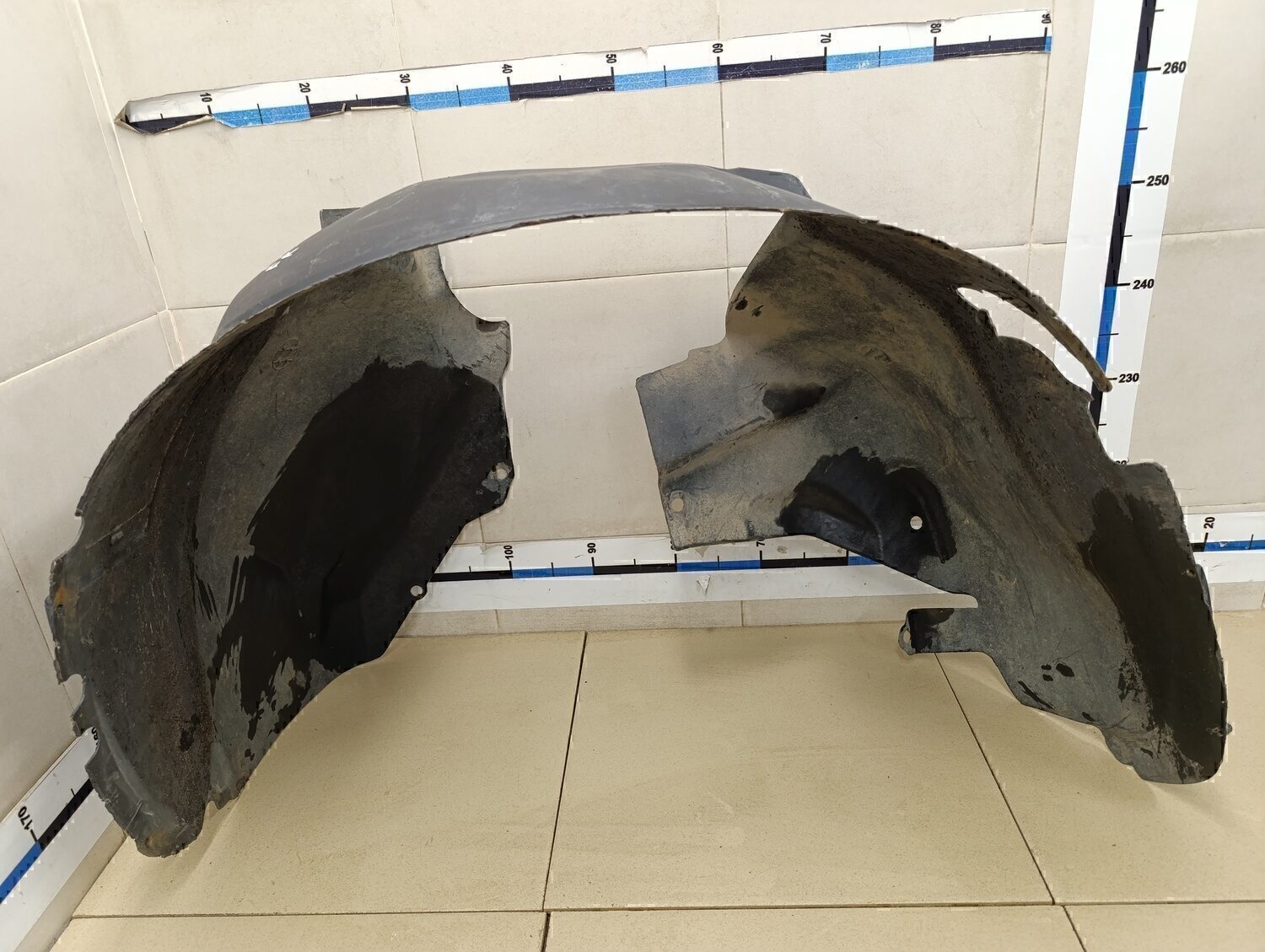 Локер передний правый Chrysler Voyager/Caravan (RG) 2001-2008