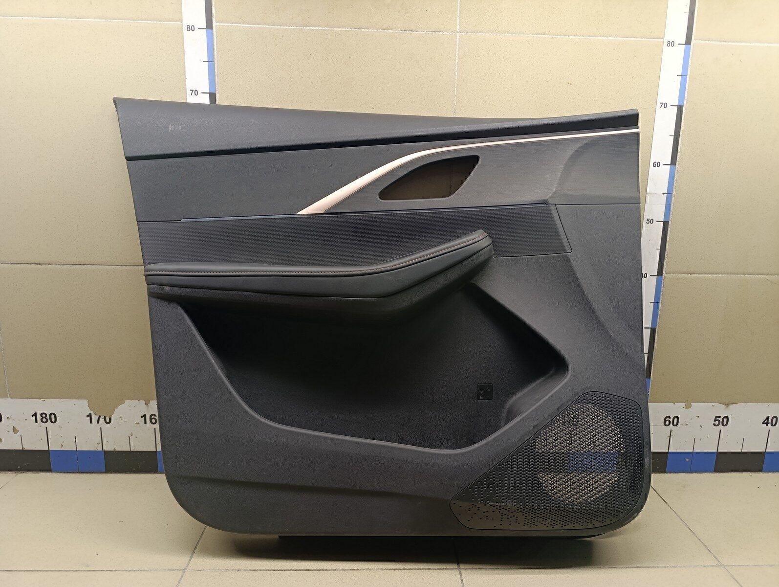 Обшивка двери передней левой Omoda C5 (T19C) 2022>