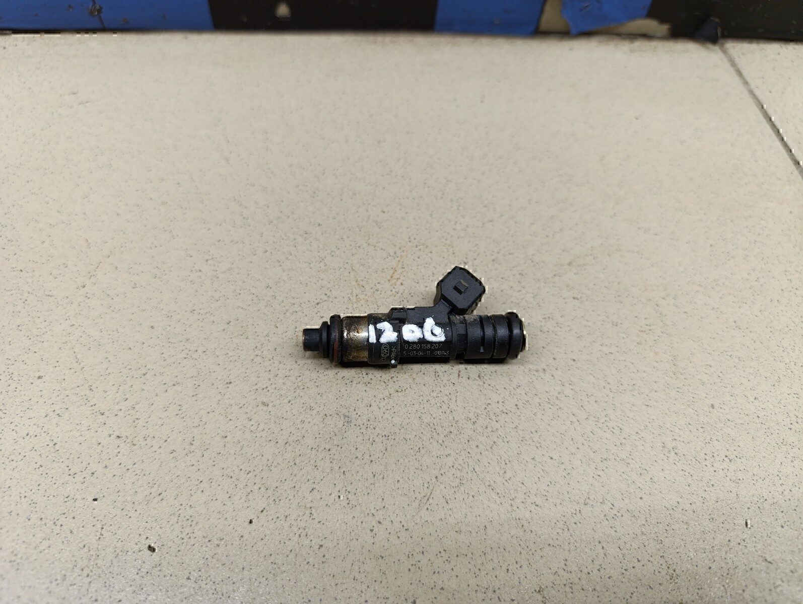 Форсунка инжекторная электрическая FORD Focus III 2011>