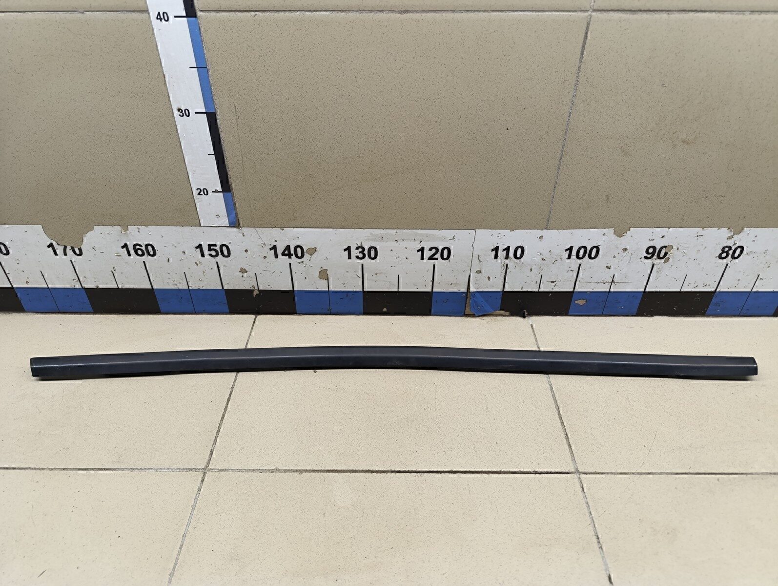 Накладка стекла заднего левого FORD Focus III 2011>