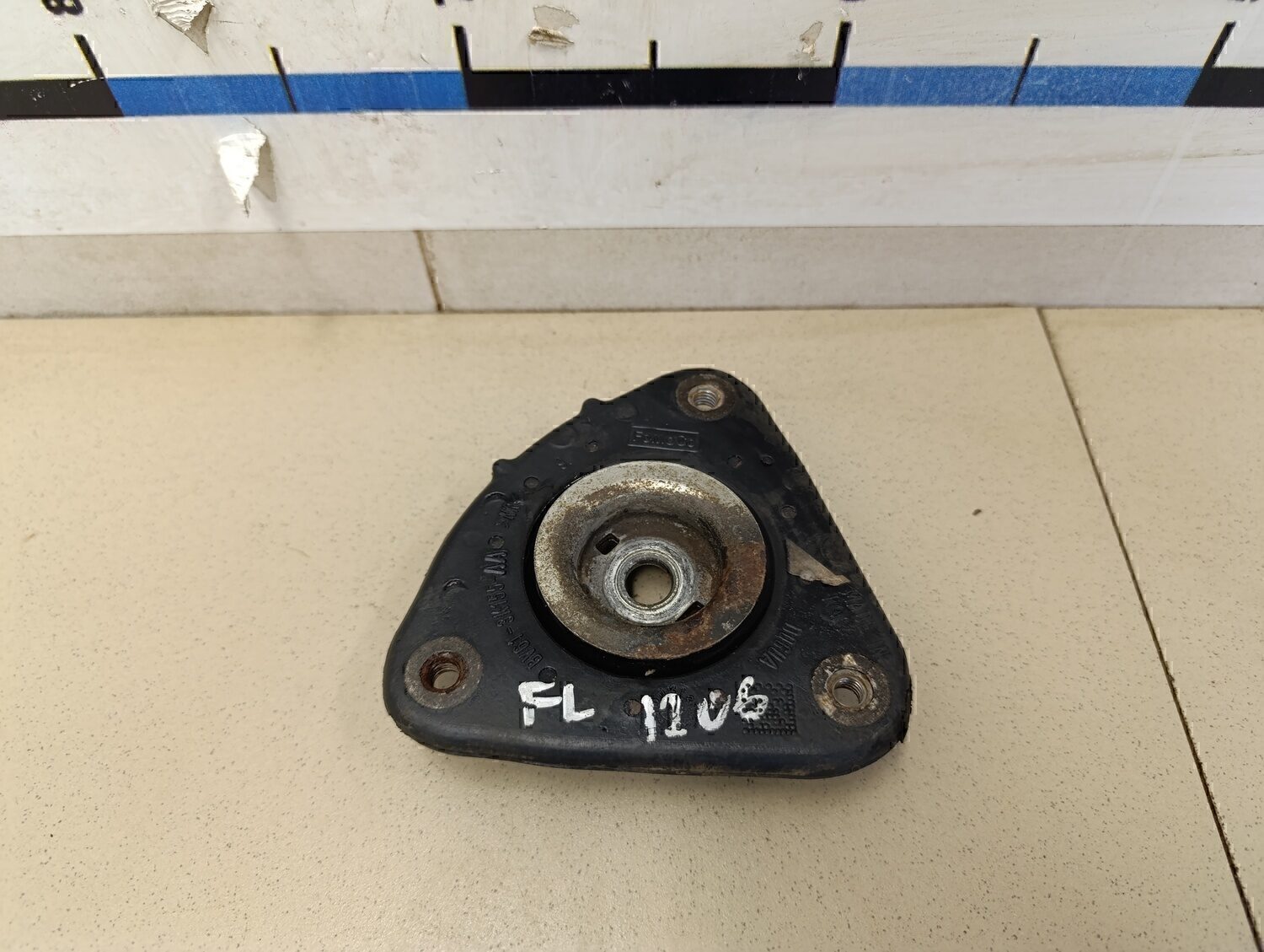 Опора переднего амортизатора FORD Focus III 2011>