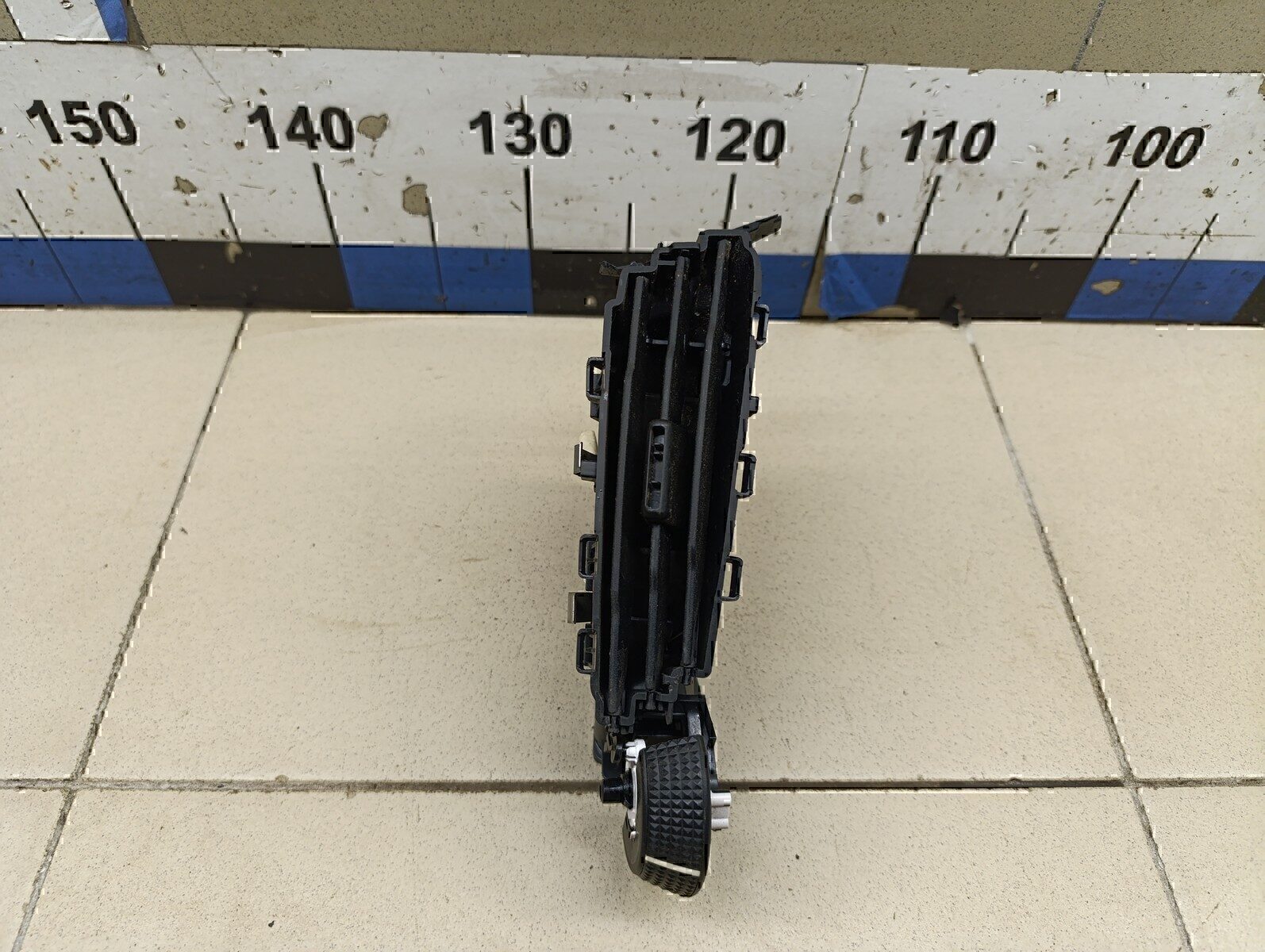 Дефлектор воздушный FORD Focus III 2011>