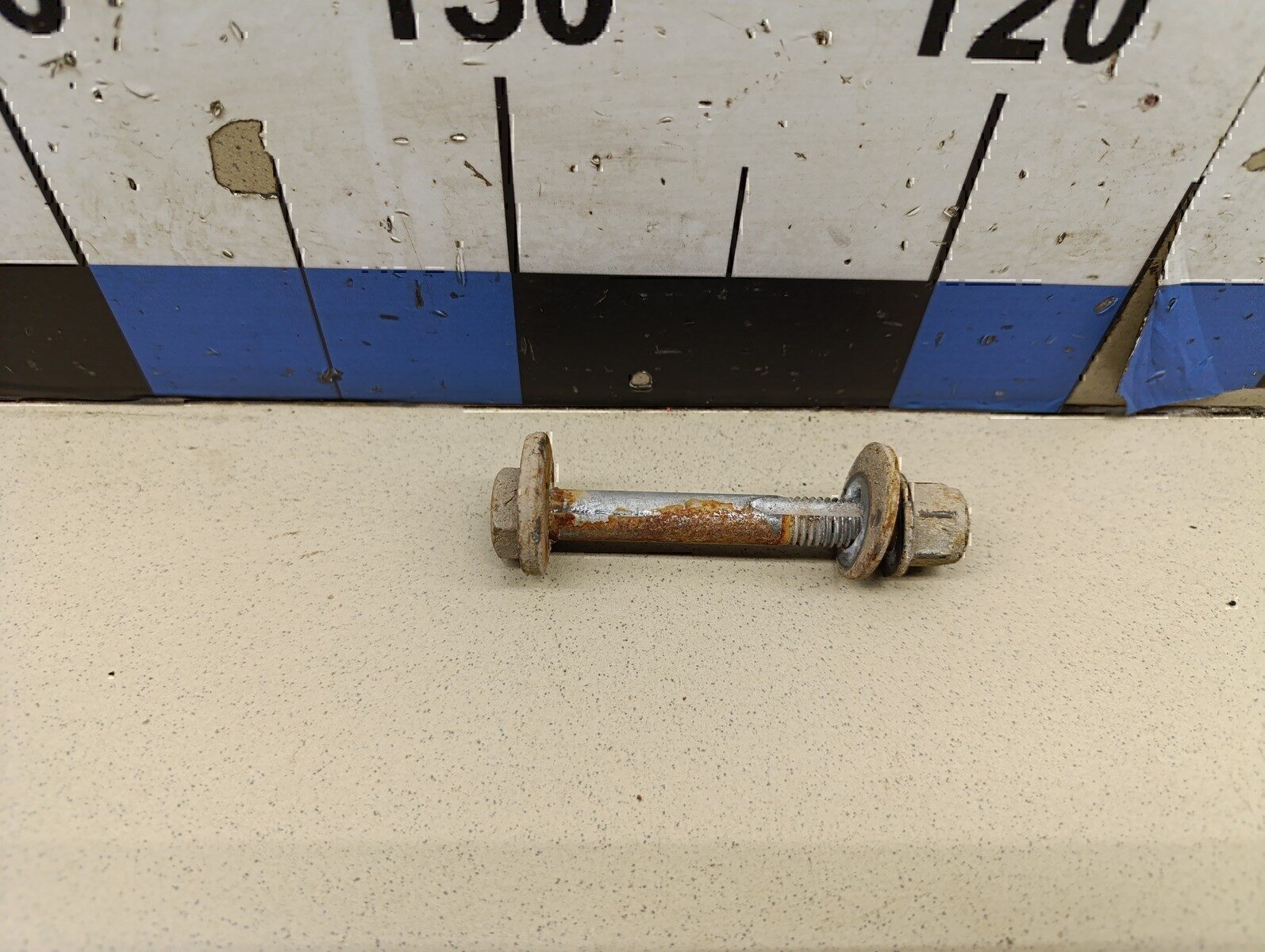 Болт развала задних колес FORD Focus III 2011>