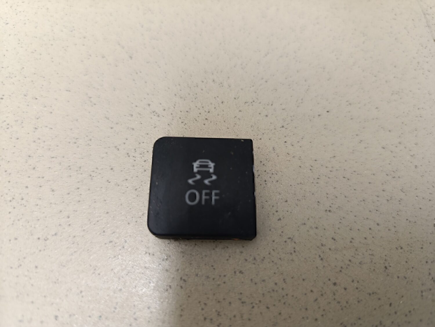 Кнопка антипробуксовочной системы VW Scirocco 2008>